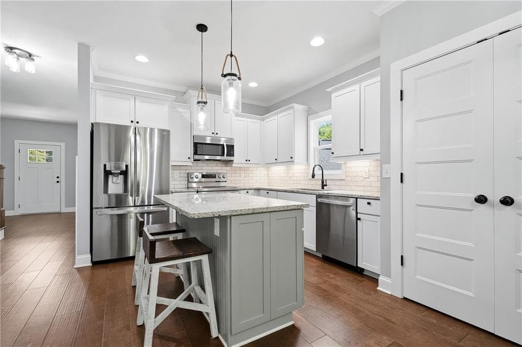 4 bedroom, 3 bathroom, 2,611 sq ft single family residence for sale at 219 Harris Court, Ball Ground, GA 30107 — photo 6