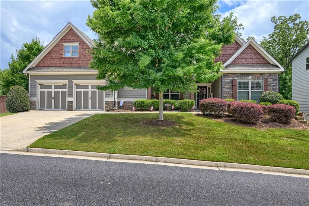 4 bedroom, 3 bathroom, 3,035 sq ft single family residence under contract at 9 Lake Sydney Drive, Dawsonville, GA 30534