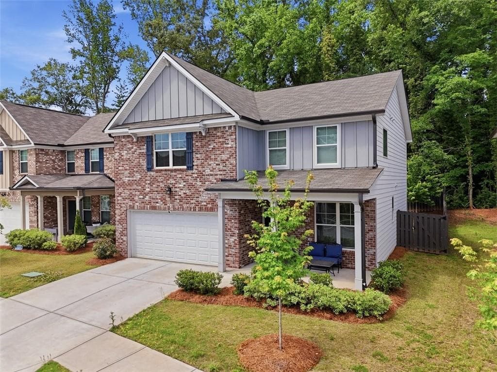 4 bedroom, 3 bathroom, 2,352 sq ft single family residence for sale at 731 River Gardens Drive, Atlanta, GA 30354 — photo 2