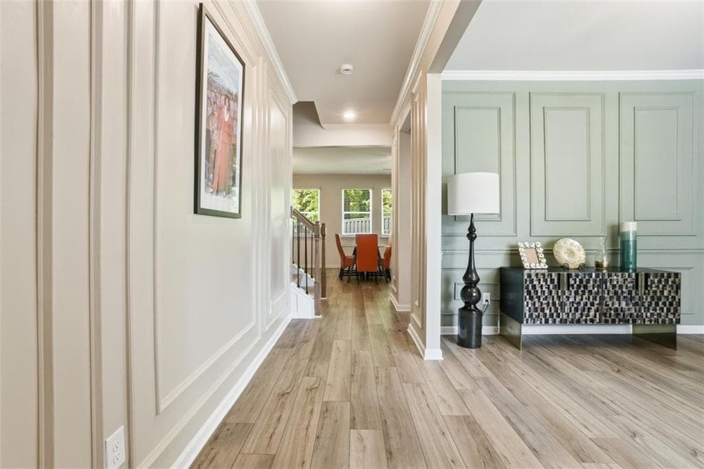 4 bedroom, 3 bathroom, 2,352 sq ft single family residence for sale at 731 River Gardens Drive, Atlanta, GA 30354 — photo 4
