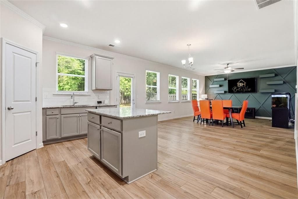 4 bedroom, 3 bathroom, 2,352 sq ft single family residence for sale at 731 River Gardens Drive, Atlanta, GA 30354 — photo 9