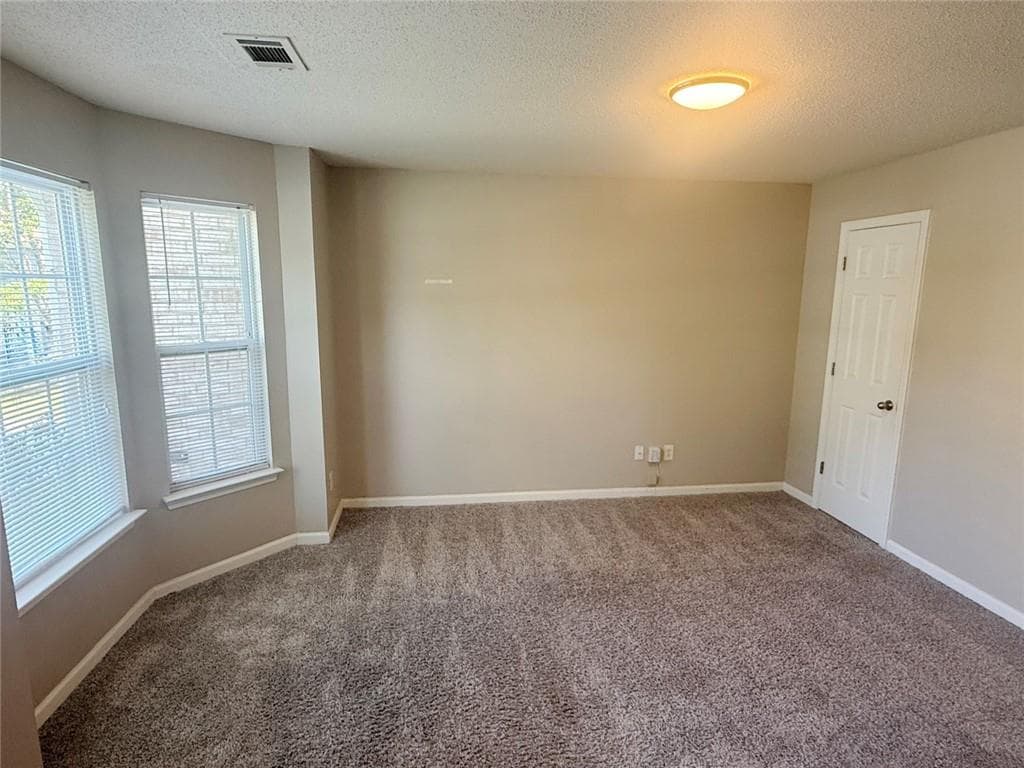 4 bedroom, 3 bathroom, 2,863 sq ft single family residence under contract at 7130 Jumpers Trail, Fairburn, GA 30213 — photo 6