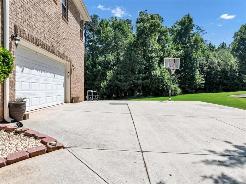 6 bedroom, 5 bathroom, 3,630 sq ft single family residence for sale at 2123 SW Crest Wood Drive, Conyers, GA 30094 — photo 6