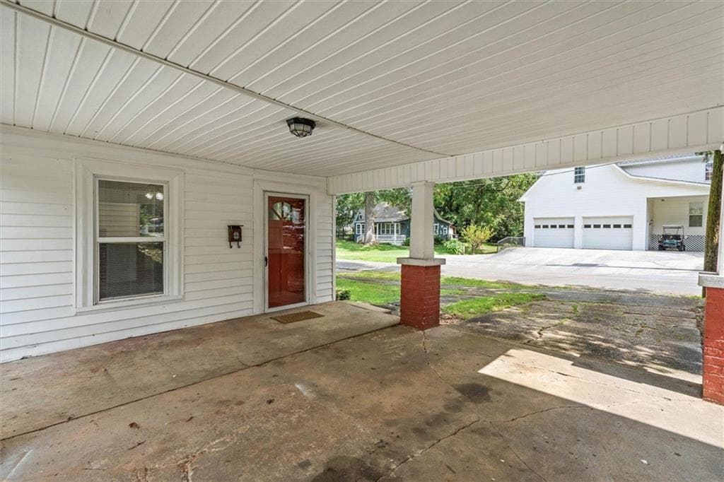 2 bedroom, 1 bathroom, 970 sq ft single family residence for sale at 76 W Mill Street, Tallapoosa, GA 30176 — photo 7