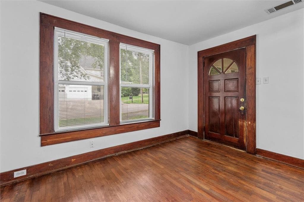 2 bedroom, 1 bathroom, 970 sq ft single family residence for sale at 76 W Mill Street, Tallapoosa, GA 30176 — photo 8