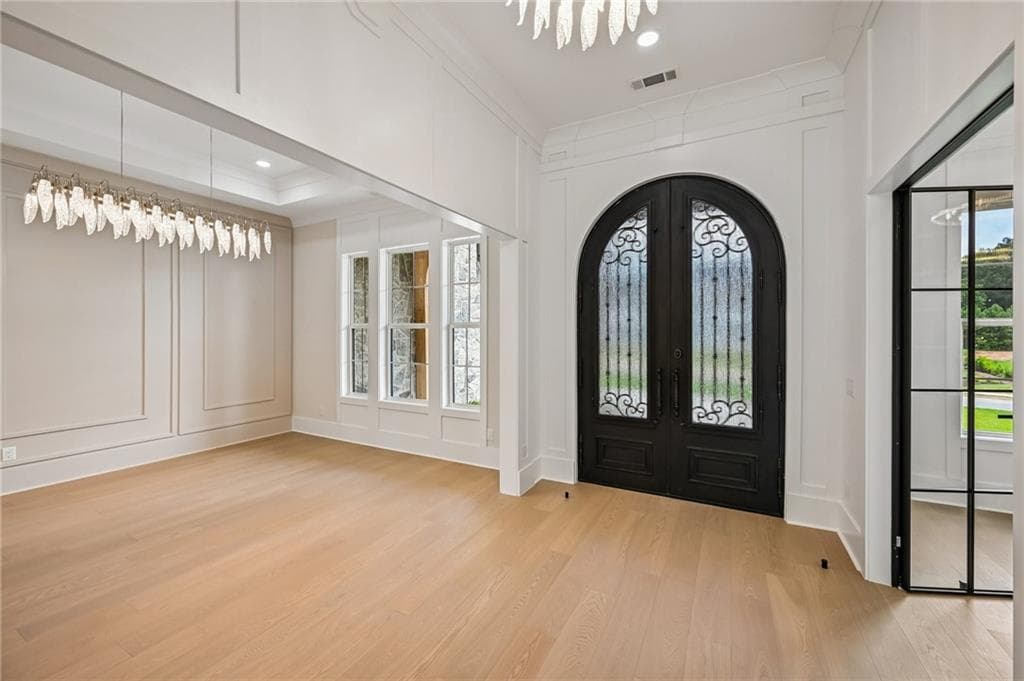 5 bedroom, 7 bathroom, 10,351 sq ft single family residence for sale at 6119 Bethany View Trl, Buford, GA 30518 — photo 7