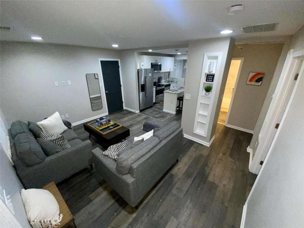 3 bedroom, 2 bathroom, 1,218 sq ft single family residence for sale at 2176 Pansy Street, Atlanta, GA 30314 — photo 4