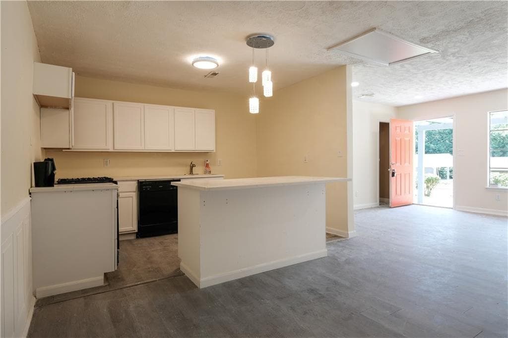 4 bedroom, 2 bathroom, 1,710 sq ft single family residence for sale at 85 Delmoor Drive, Atlanta, GA 30311
