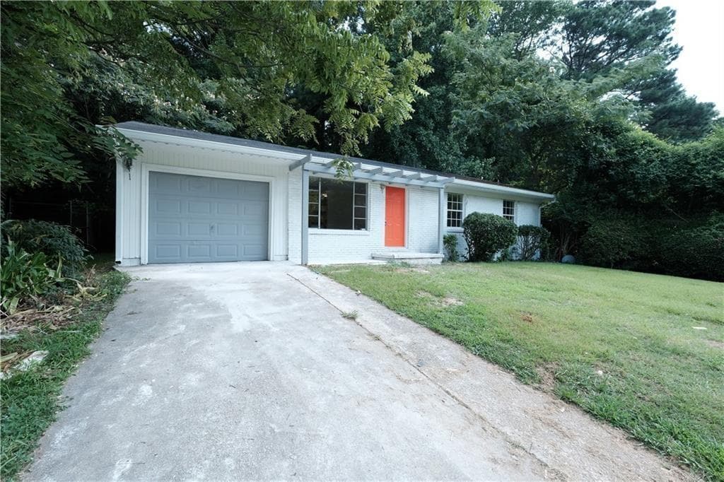 4 bedroom, 2 bathroom, 1,710 sq ft single family residence for sale at 85 Delmoor Drive, Atlanta, GA 30311 — photo 2