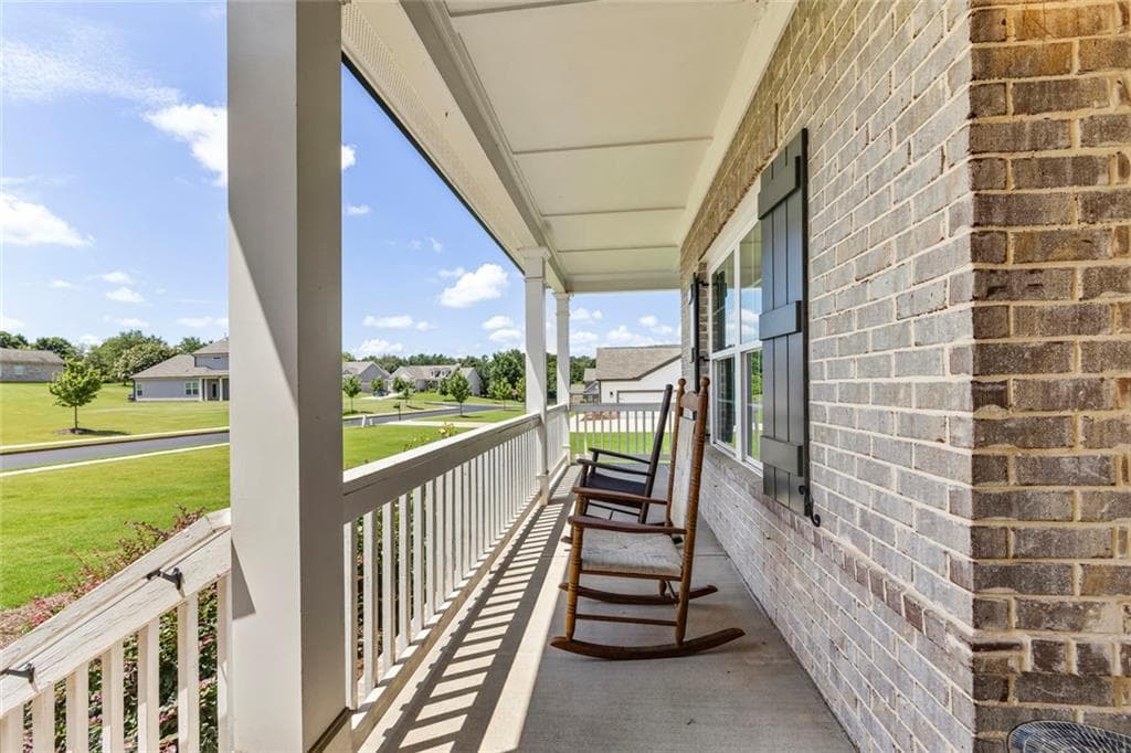 5 bedroom, 4 bathroom, 2,528 sq ft single family residence for sale at 2504 Creekside Crossing, Monroe, GA 30656 — photo 5