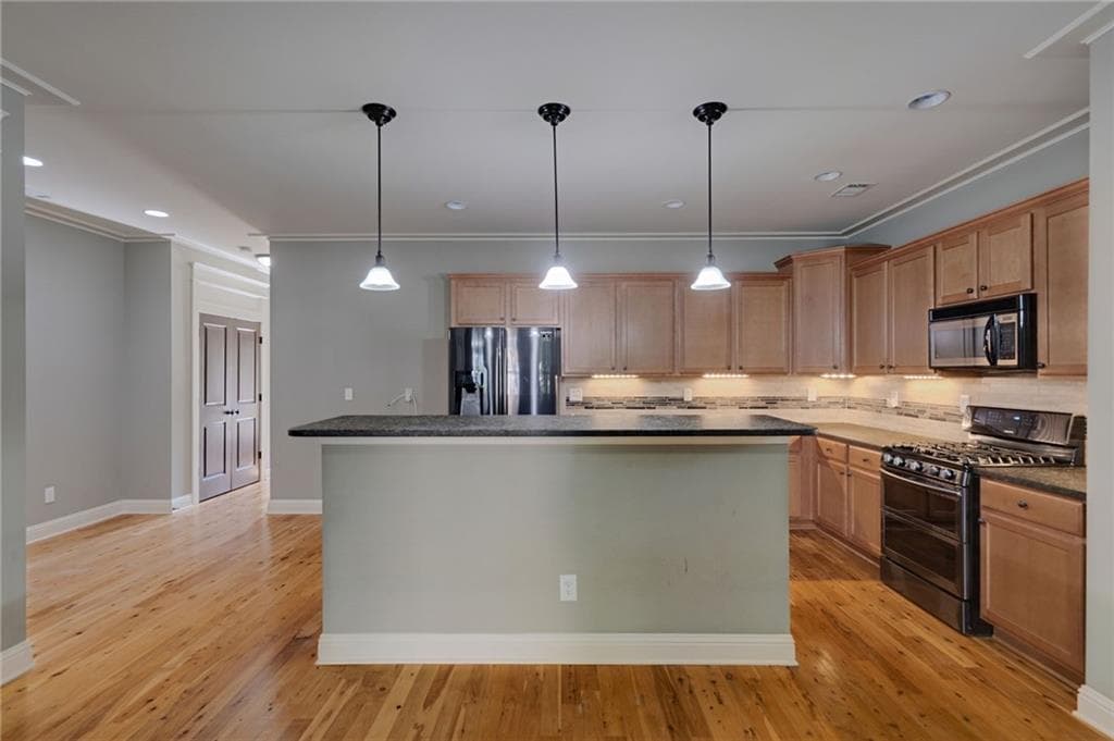 2 bedroom, 3 bathroom, 1,985 sq ft townhouse for sale at 9938 Mancunian Way, Douglasville, GA 30135 — photo 9
