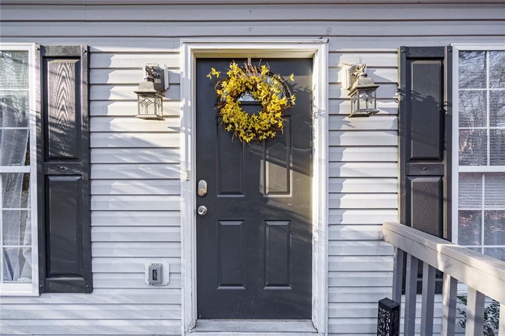 3 bedroom, 2 bathroom, 1,512 sq ft single family residence for sale at 2310 Fleetwood Drive, Cumming, GA 30041 — photo 3
