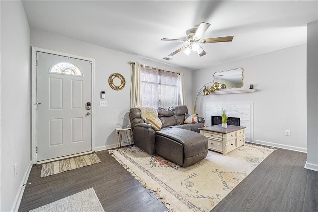 3 bedroom, 2 bathroom, 1,512 sq ft single family residence for sale at 2310 Fleetwood Drive, Cumming, GA 30041 — photo 8