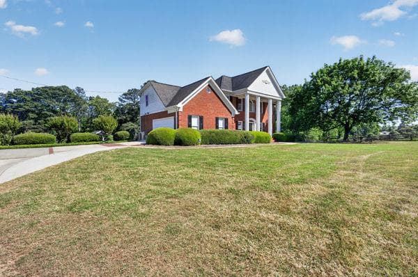 3 bedroom, 4 bathroom, 3,725 sq ft single family residence under contract at 3715 Ridge Road, Buford, GA 30519