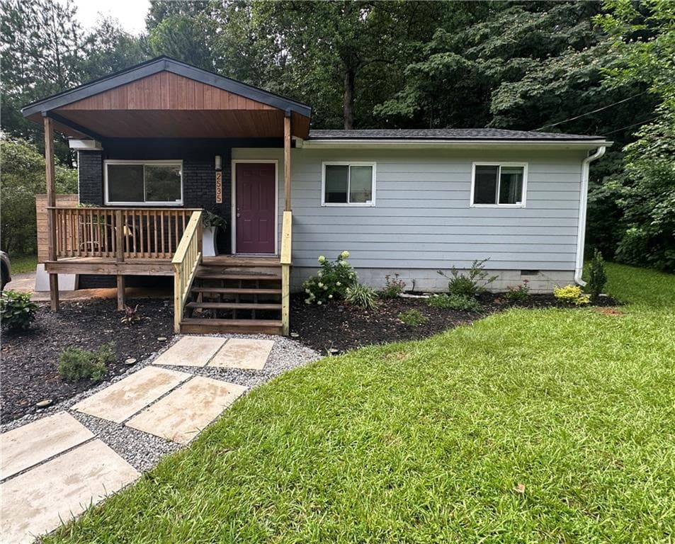 2 bedroom, 1 bathroom, 864 sq ft single family residence for sale at 2535 Abner Pl, Atlanta, GA 30318 — photo 1 of 16