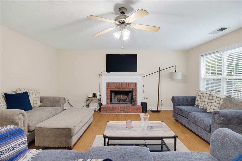 3 bedroom, 4 bathroom, 2,946 sq ft single family residence for sale at 203 Overlook Drive, Dallas, GA 30157 — photo 6