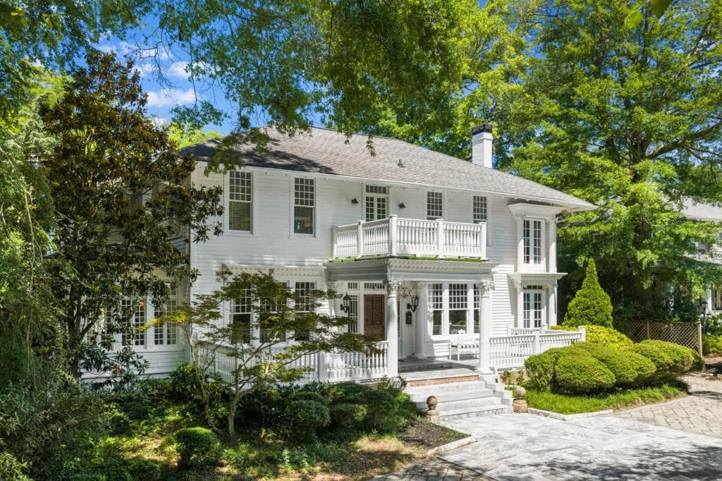 5 bedroom, 6 bathroom, 5,834 sq ft single family residence for sale at 421 Church Street, Marietta, GA 30060 — photo 3