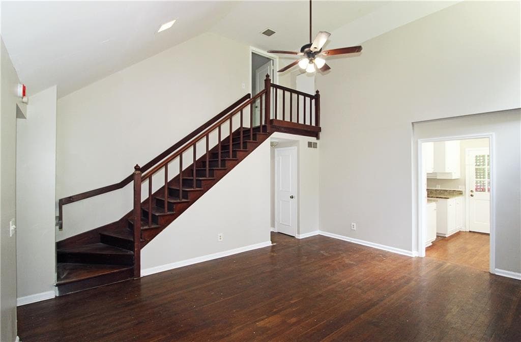 3 bedroom, 2 bathroom, 1,792 sq ft single family residence under contract at 3000 Collier Drive, Atlanta, GA 30318 — photo 6