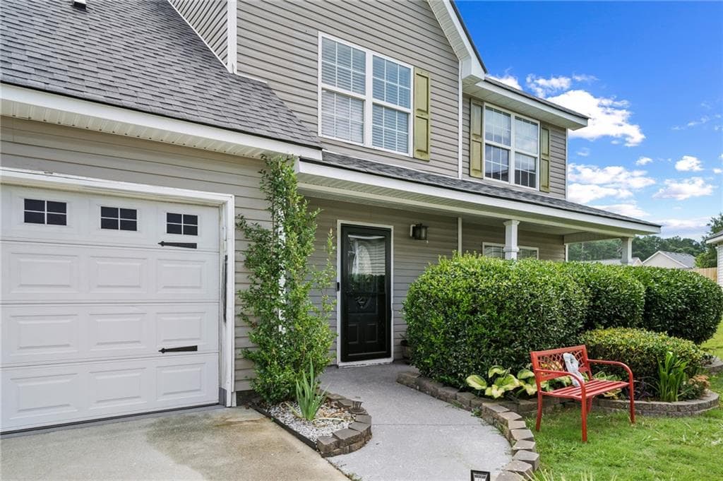 4 bedroom, 3 bathroom, 2,090 sq ft single family residence for sale at 40 Benjamin Point, Oxford, GA 30054 — photo 3