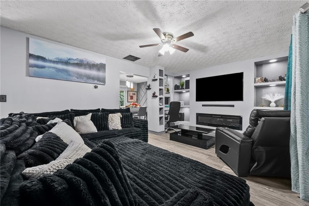 4 bedroom, 3 bathroom, 2,090 sq ft single family residence for sale at 40 Benjamin Point, Oxford, GA 30054 — photo 5