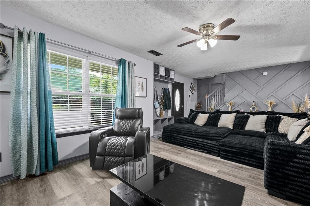 4 bedroom, 3 bathroom, 2,090 sq ft single family residence for sale at 40 Benjamin Point, Oxford, GA 30054 — photo 6
