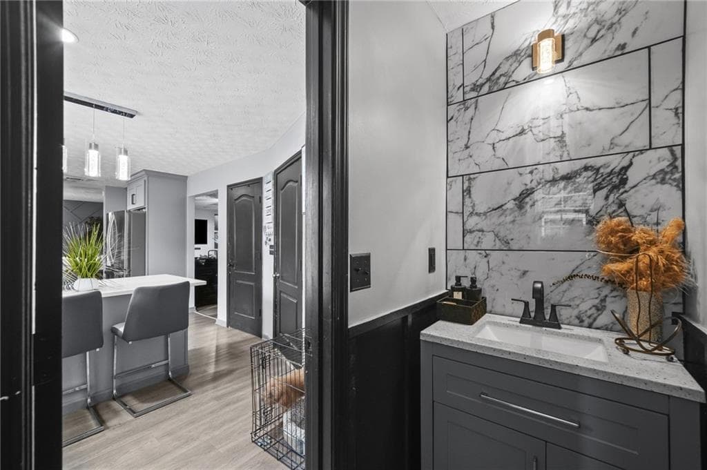 4 bedroom, 3 bathroom, 2,090 sq ft single family residence for sale at 40 Benjamin Point, Oxford, GA 30054 — photo 8