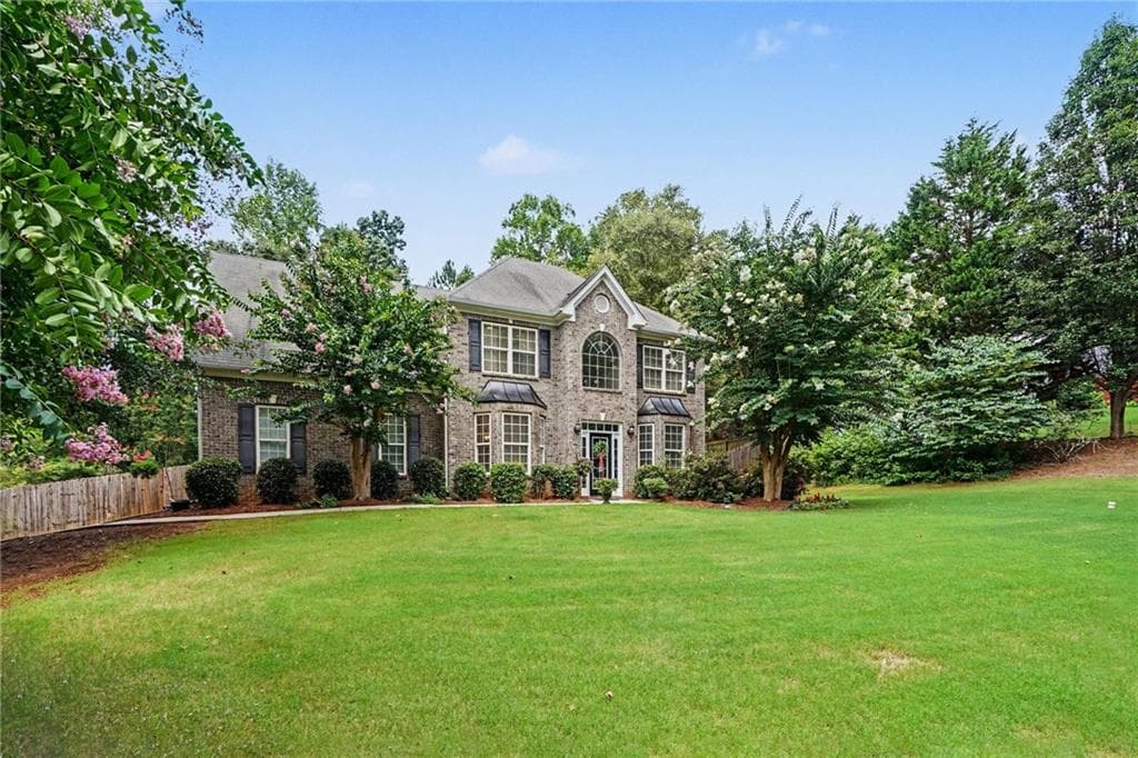 4 bedroom, 3 bathroom, 2,796 sq ft single family residence for sale at 1001 City Market Street, Hoschton, GA 30548 — photo 3