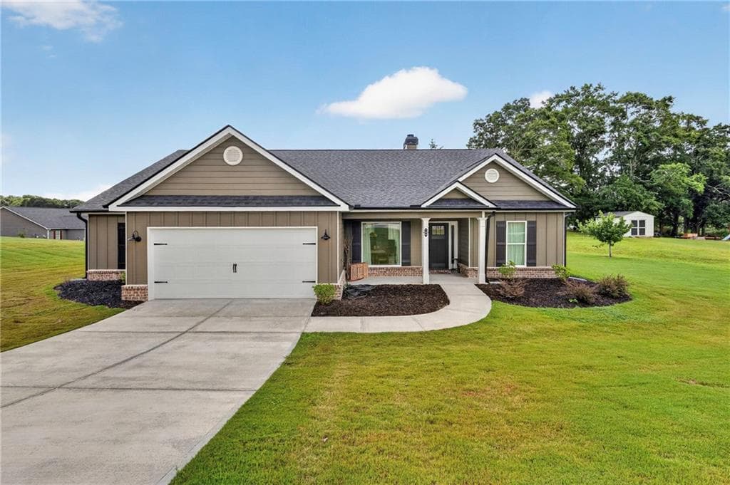 4 bedroom, 2 bathroom, 2,378 sq ft single family residence under contract at 198 Advent Drive, Winder, GA 30680