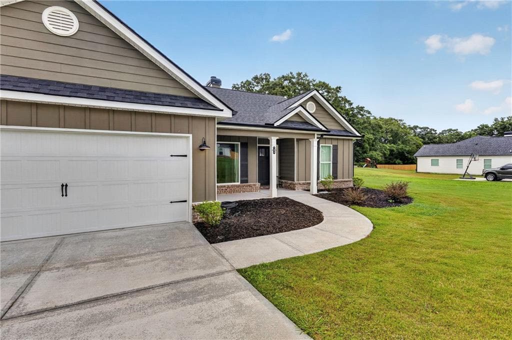 4 bedroom, 2 bathroom, 2,378 sq ft single family residence under contract at 198 Advent Drive, Winder, GA 30680 — photo 4