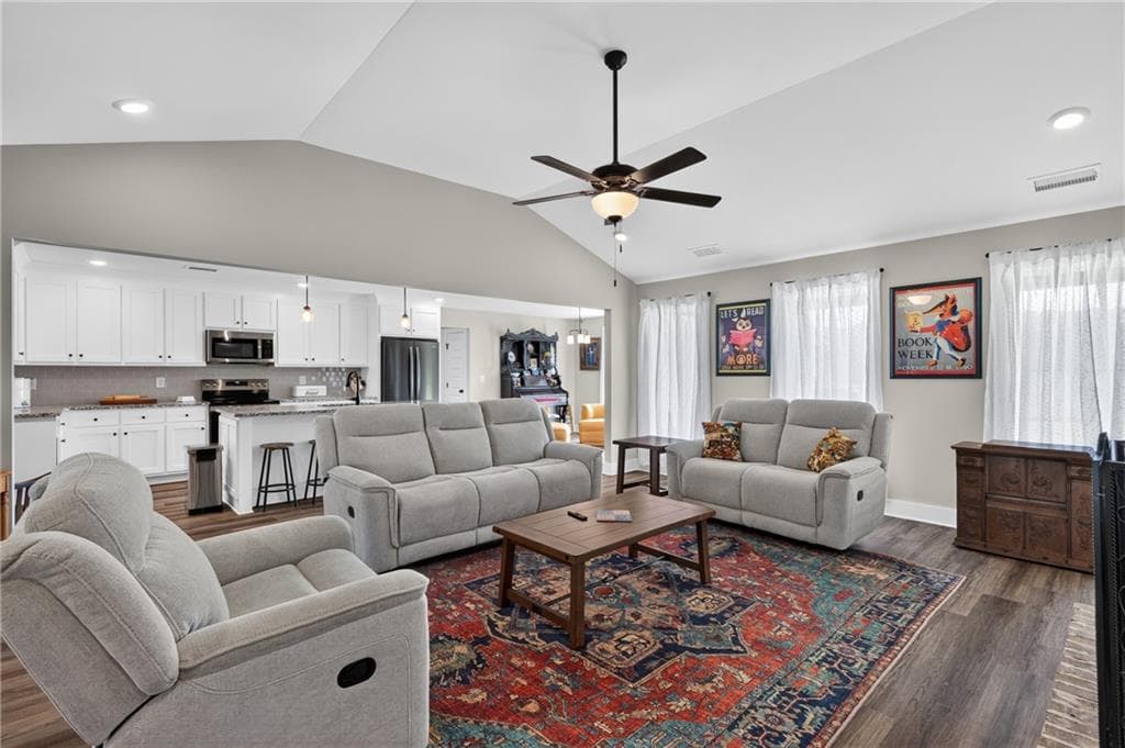4 bedroom, 2 bathroom, 2,378 sq ft single family residence under contract at 198 Advent Drive, Winder, GA 30680 — photo 10