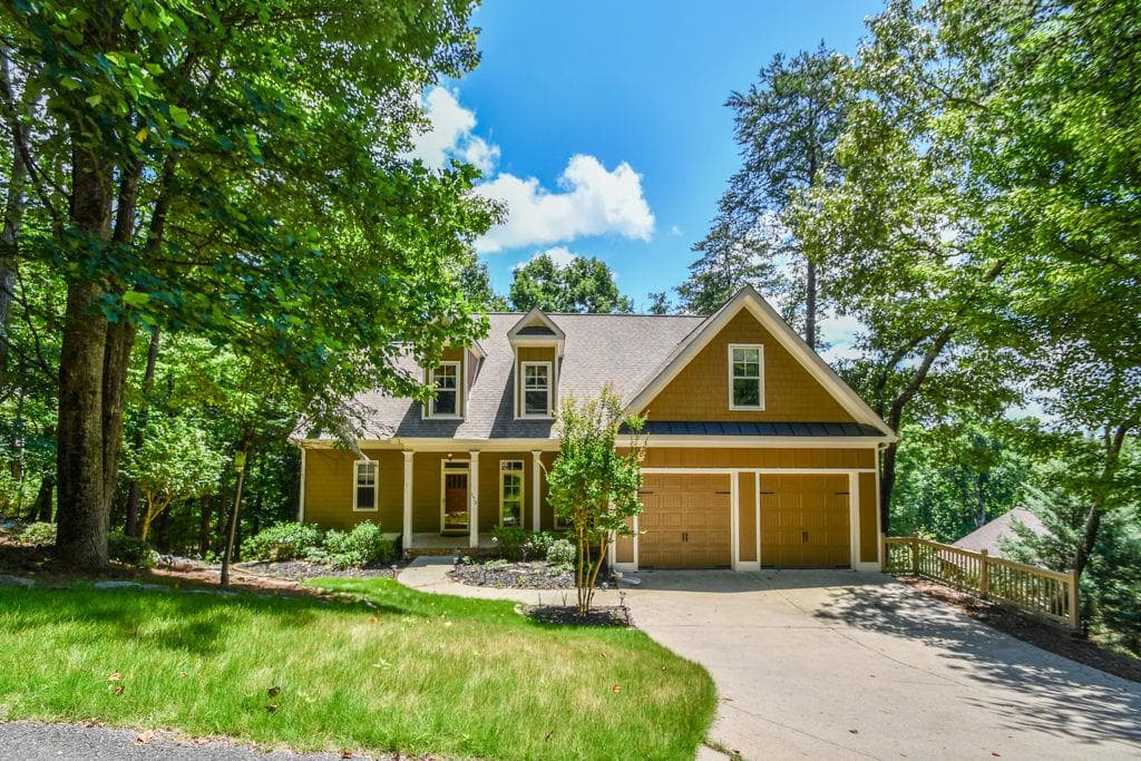 5 bedroom, 4 bathroom, 3,978 sq ft home for sale at 173 Indian Oak Drive, Waleska, GA