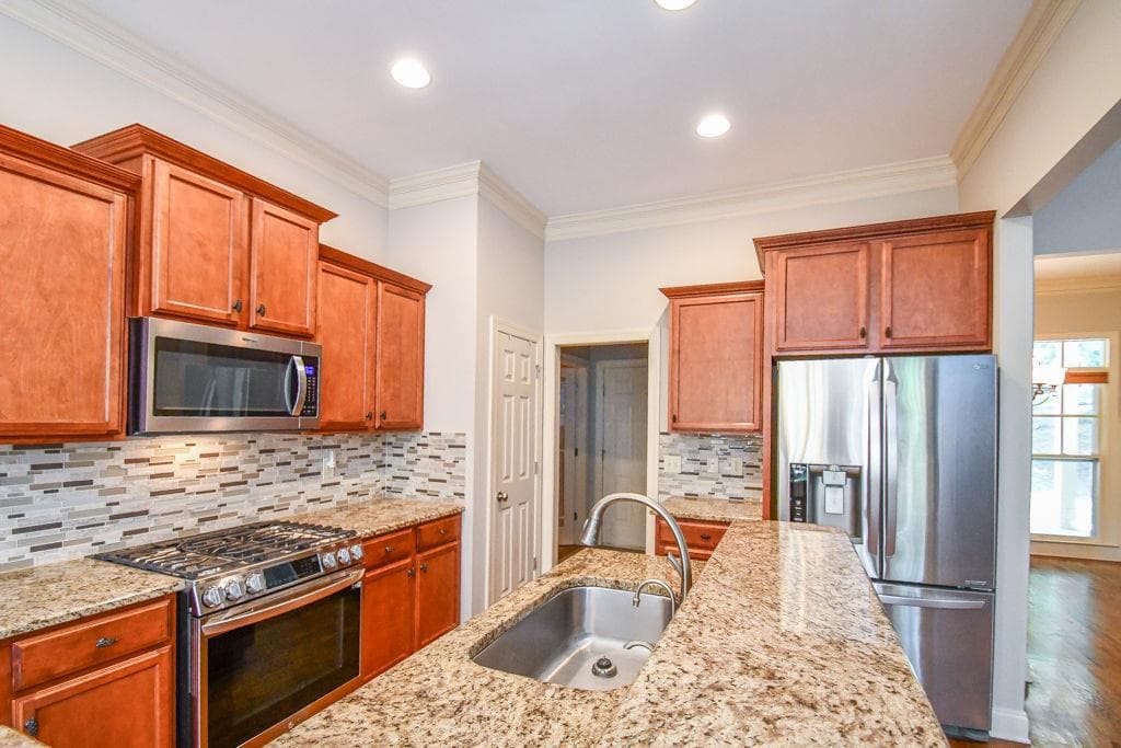 5 bedroom, 4 bathroom, 3,978 sq ft single family residence for sale at 173 Indian Oak Drive, Waleska, GA 30183 — photo 7