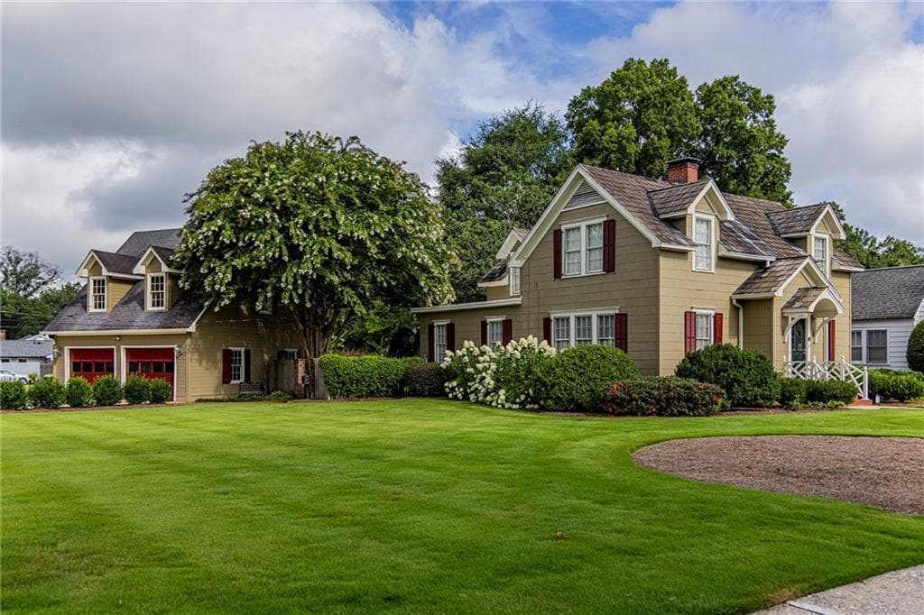 5 bedroom, 2 bathroom, 3,782 sq ft single family residence for sale at 403 N College Street, Cedartown, GA 30125