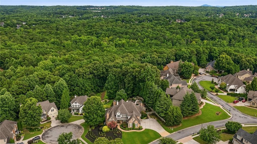 6 bedroom, 6 bathroom, 6,521 sq ft single family residence under contract at 501 Gold Shore Lane, Canton, GA 30114 — photo 10