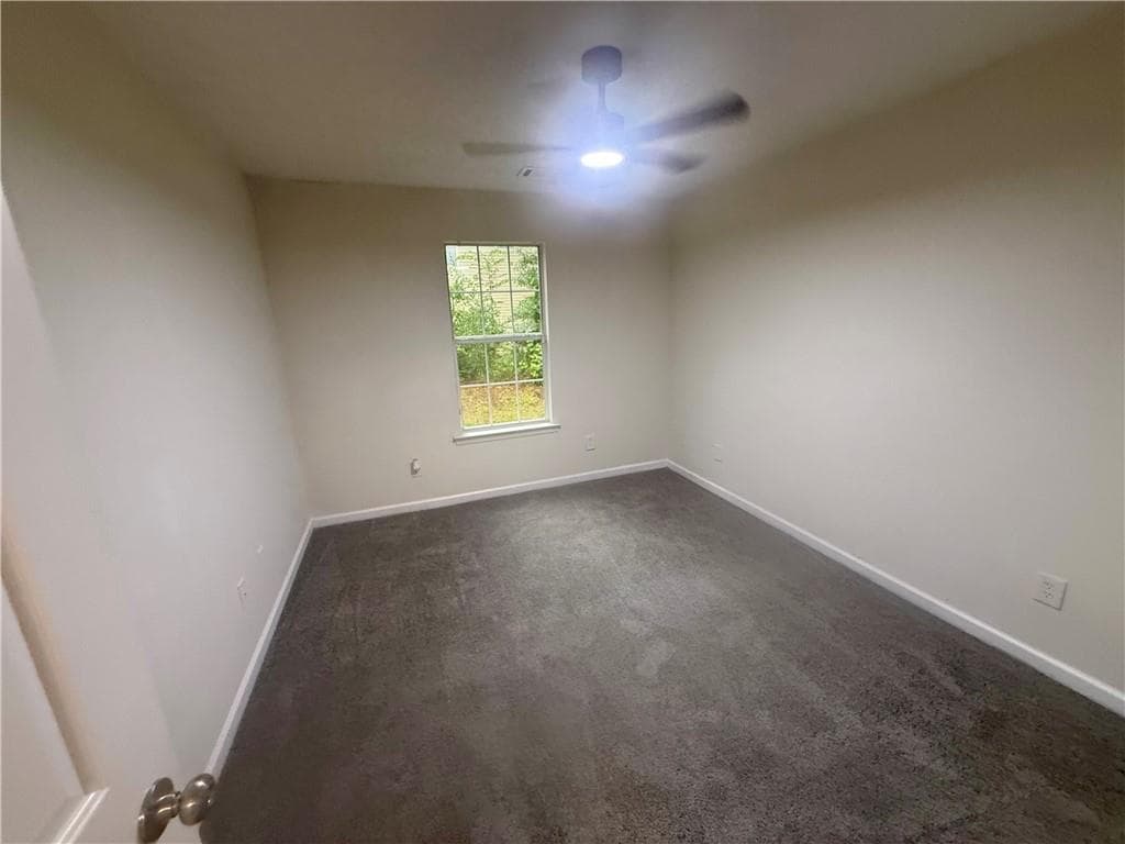3 bedroom, 2 bathroom, 1,944 sq ft single family residence under contract at 100 Chestnut Drive, Covington, GA 30016 — photo 4
