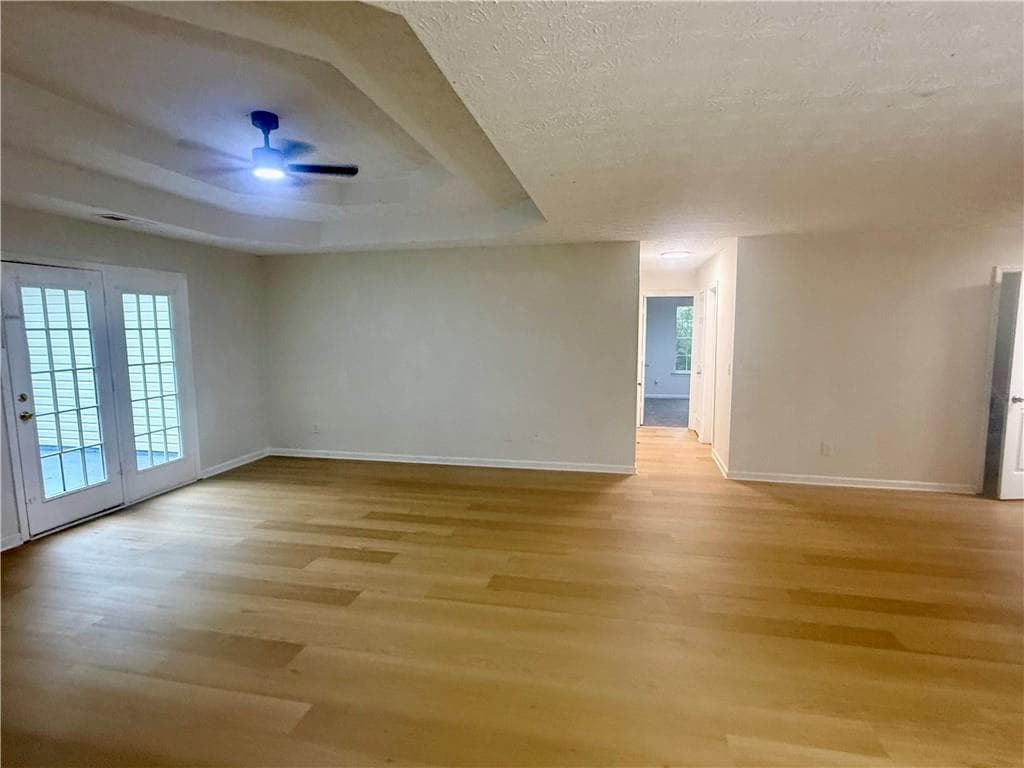 3 bedroom, 2 bathroom, 1,944 sq ft single family residence under contract at 100 Chestnut Drive, Covington, GA 30016 — photo 9