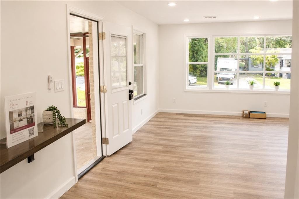 5 bedroom, 3 bathroom, 2,709 sq ft single family residence for sale at 852 Norwood Road, Atlanta, GA 30315 — photo 5
