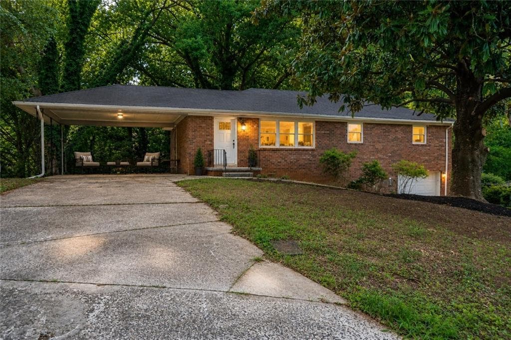 3 bedroom, 2 bathroom, 1,596 sq ft single family residence for sale at 3360 Emerson Street, Smyrna, GA 30082
