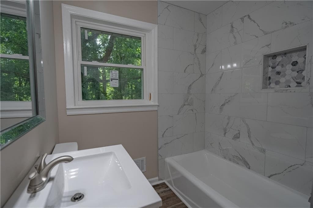 3 bedroom, 2 bathroom, 1,596 sq ft single family residence for sale at 3360 Emerson Street, Smyrna, GA 30082 — photo 7