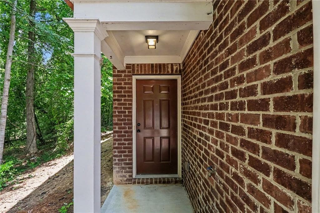 3 bedroom, 3 bathroom, 1,768 sq ft townhouse for sale at 2700 Haynescrest Drive, Grayson, GA 30017 — photo 7