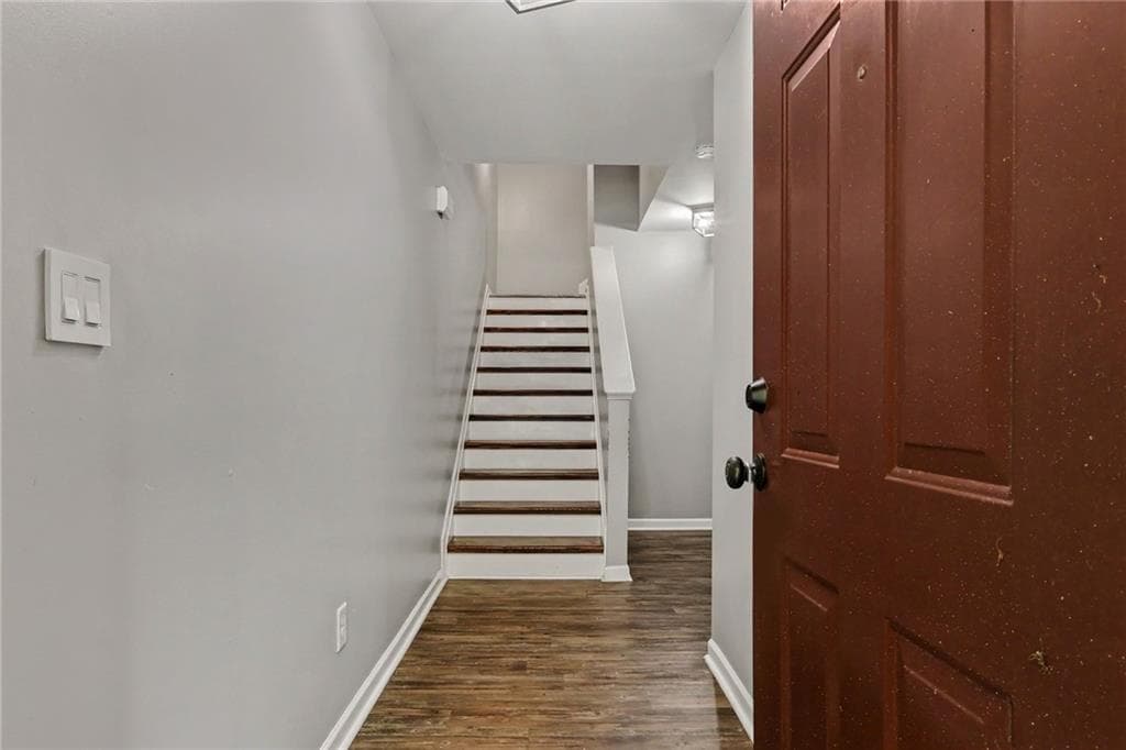 3 bedroom, 3 bathroom, 1,768 sq ft townhouse for sale at 2700 Haynescrest Drive, Grayson, GA 30017 — photo 8