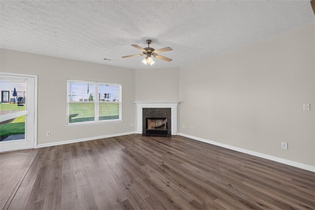 3 bedroom, 3 bathroom, 1,776 sq ft townhouse for sale at 52 Providence Oak Court, Lawrenceville, GA 30046 — photo 4
