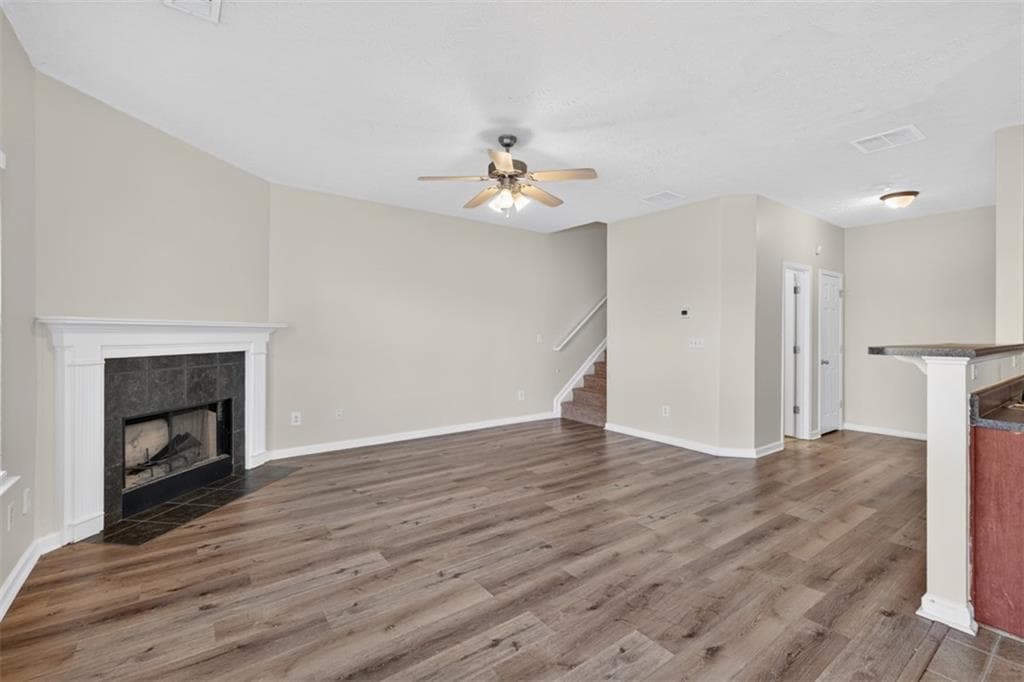 3 bedroom, 3 bathroom, 1,776 sq ft townhouse for sale at 52 Providence Oak Court, Lawrenceville, GA 30046 — photo 6