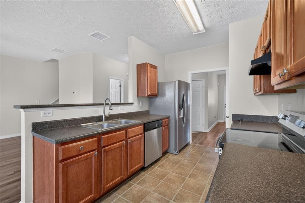 3 bedroom, 3 bathroom, 1,776 sq ft townhouse for sale at 52 Providence Oak Court, Lawrenceville, GA 30046 — photo 9