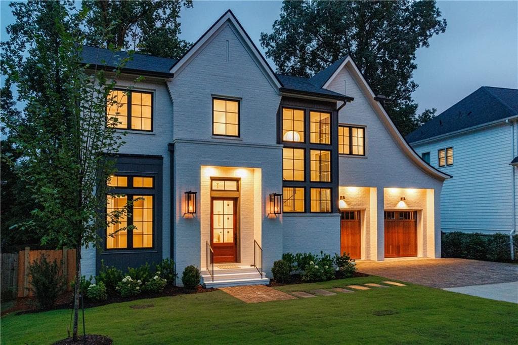 6 bedroom, 5 bathroom, 5,017 sq ft single family residence for sale at 1783 Tobey Road, Atlanta, GA 30341 — photo 2