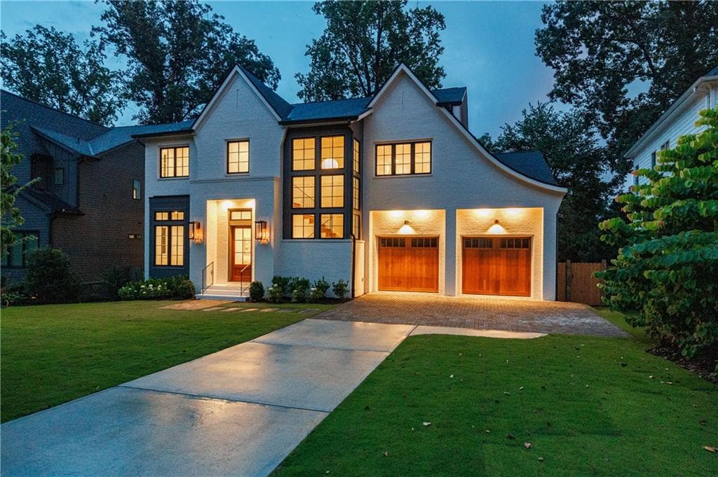 6 bedroom, 5 bathroom, 5,017 sq ft single family residence for sale at 1783 Tobey Road, Atlanta, GA 30341 — photo 3