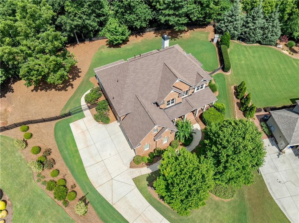 6 bedroom, 5 bathroom, 6,532 sq ft single family residence for sale at 6120 Briarpatch Court, Cumming, GA 30040 — photo 3