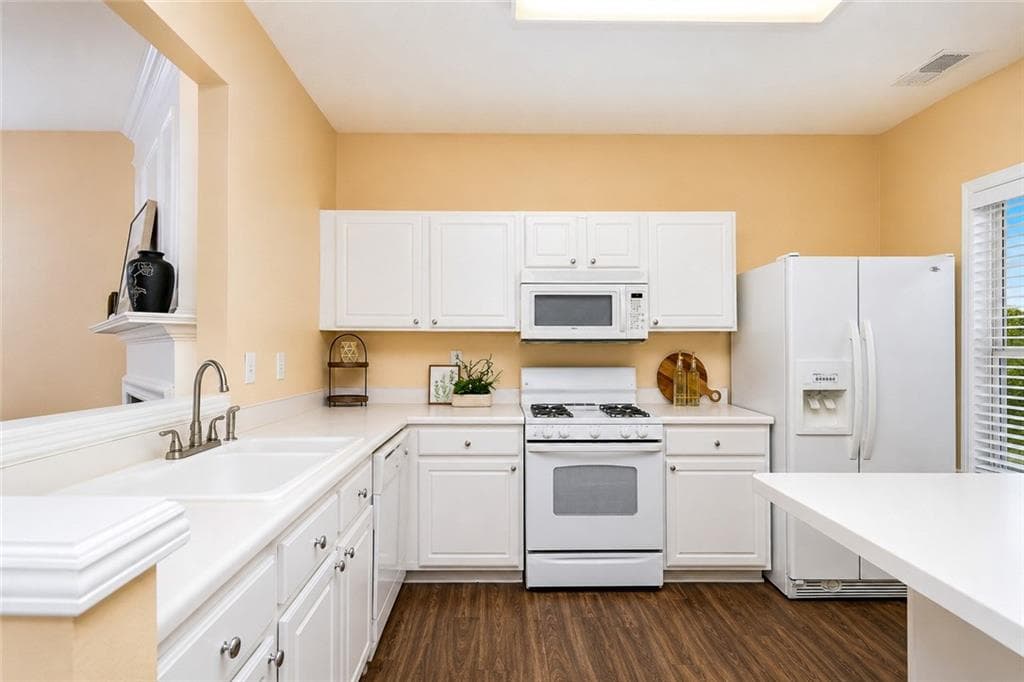 2 bedroom, 3 bathroom, 1,218 sq ft condominium for rent at 1745 Kilmington Court, Alpharetta, GA 30009 for $2,000 a month — photo 8