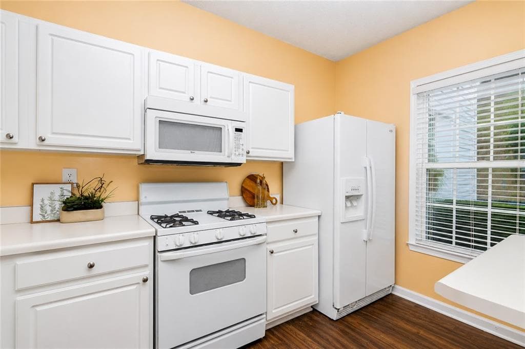 2 bedroom, 3 bathroom, 1,218 sq ft condominium for rent at 1745 Kilmington Court, Alpharetta, GA 30009 for $2,000 a month — photo 9