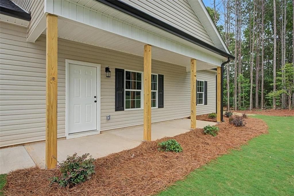 3 bedroom, 2 bathroom, 1,231 sq ft single family residence for sale at 201 Loftis Road, Temple, GA 30179 — photo 3